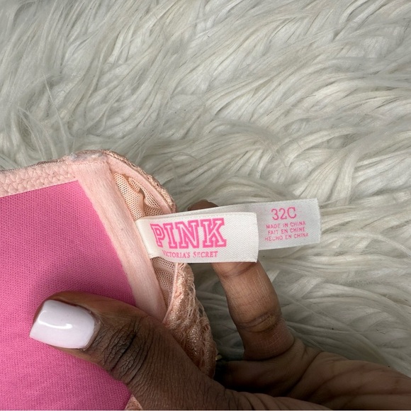 PINK Victoria’s Secret Bras Size 32C - Picture 3 of 3
